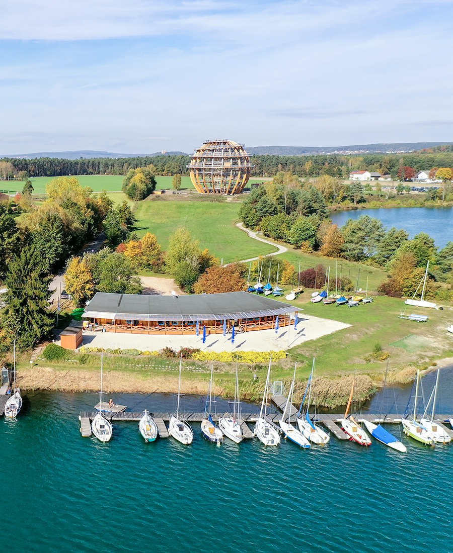 Steinberger See und Erlebnisholzkugel